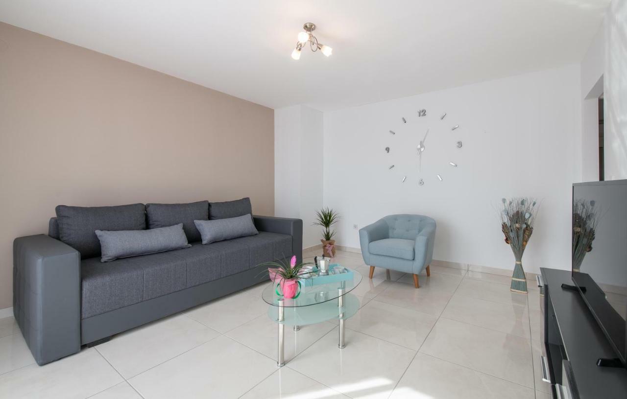 Family Apartment Ingrid Πούλα Εξωτερικό φωτογραφία